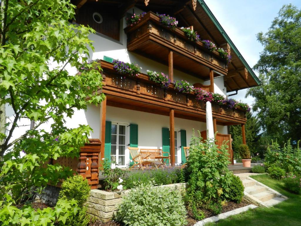 Landhaus Marinella Hotel Garni Bad Wiessee Eksteriør billede